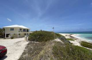 3/3 Beachfront Home